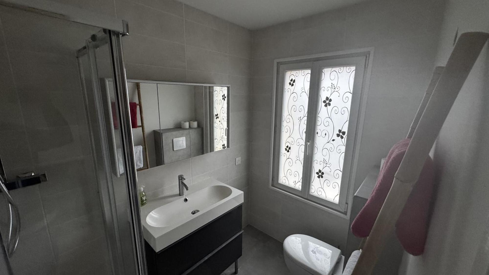 Apartment Villeurbanne Quarto foto